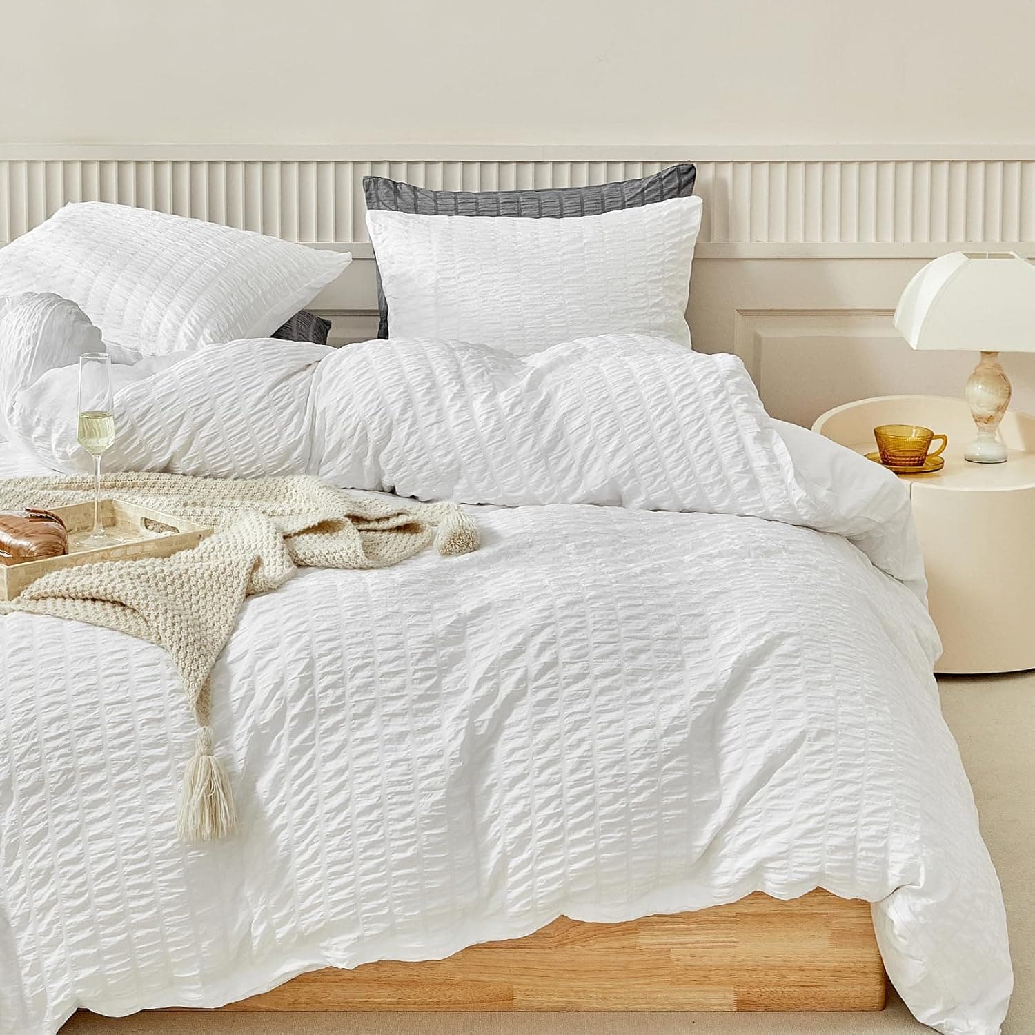 WARMDERN Conjunto de capa de edredom tamanho king, conjunto de cama branco de microfibra lavada, macio, respirável, listrado, texturizado, capa de edredom com fecho de zíper e laços de canto (branco,