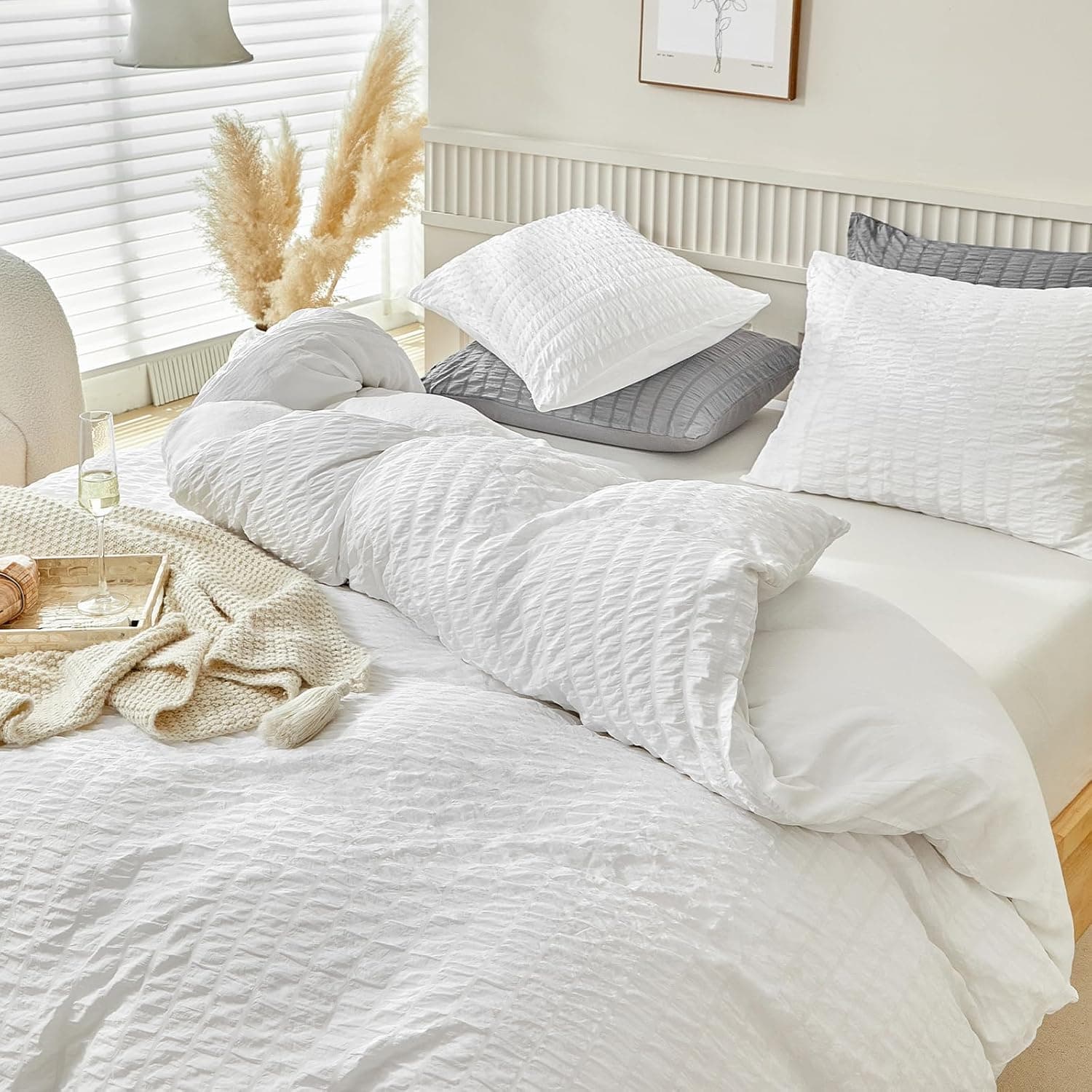 WARMDERN Conjunto de capa de edredom tamanho king, conjunto de cama branco de microfibra lavada, macio, respirável, listrado, texturizado, capa de edredom com fecho de zíper e laços de canto (branco, - Imagem 3