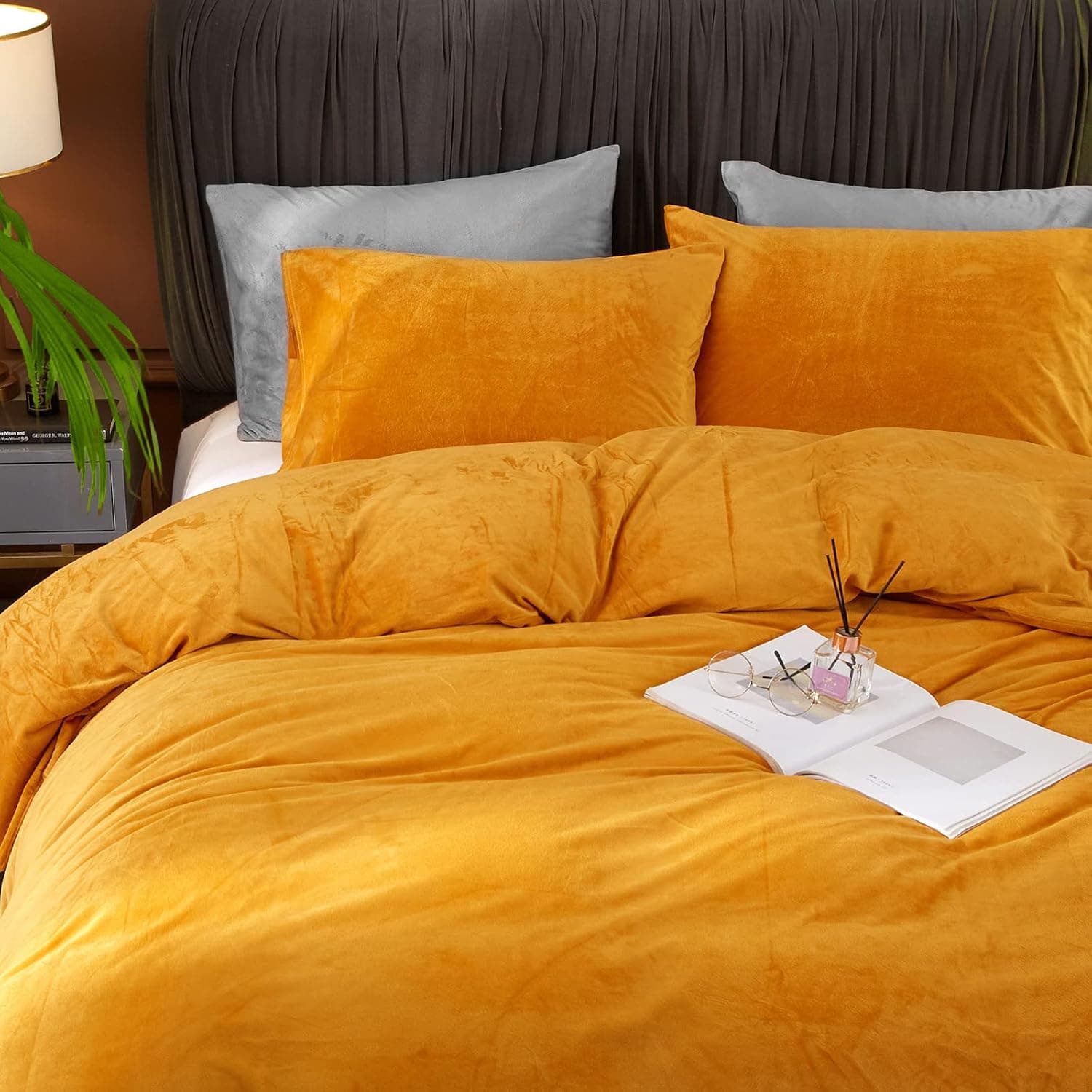 Capa de Edredom King Ivellow, Conjunto 3 Peças em Veludo Dourado, Ultra Macio e Respirável - Imagem 4